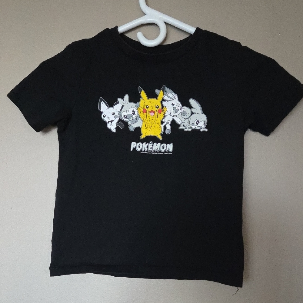 5/$20 Gap Kids Pokemon Short Sleeve Size S (6-7)